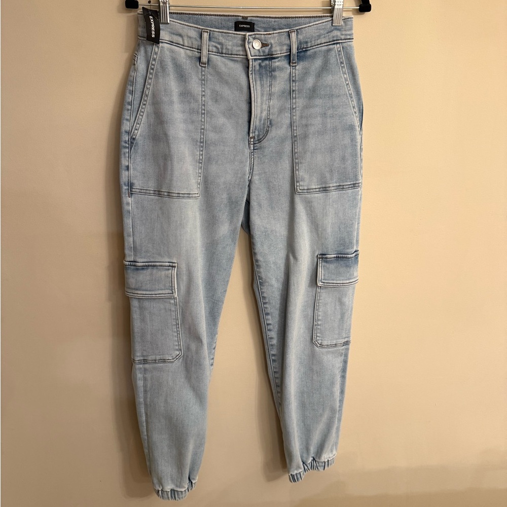 Express Light Wash Women's Cropped Jeans